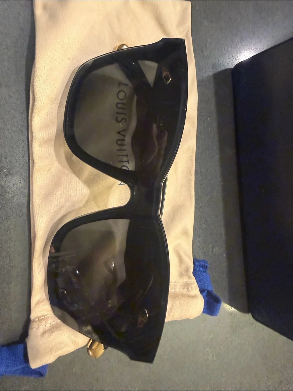 Louis Vuitton Black Oversized Women's Sunglasses